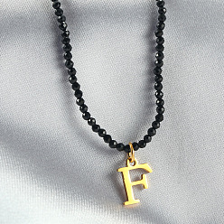 Letter F 304 подвеска из нержавеющей стали с инициалом, ожерелья из граненых круглых бусин черного стекла для женщин, золотые, Буква F, 15.35 дюйм (39 см)