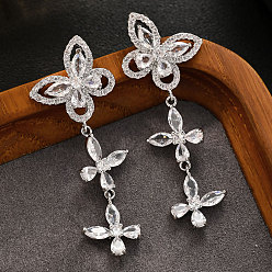 Прозрачный Серьги-гвоздики из латуни с прозрачным кубическим цирконием, бабочка, прозрачные, 45x15 мм