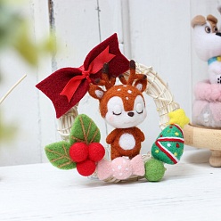 Couleur Mélangete Kit de feutrage à l'aiguille bricolage, le thème de Noël, y compris les aiguilles de fer, châssis mousse & laine, épingles à oeil de fer, accessoires porte-clés, tissu de velours, ruban de satin, bâton de colle et anneau de rotin, cerf, couleur mixte, 10~784x2~112x0.1~29mm, 21 pièces / kit