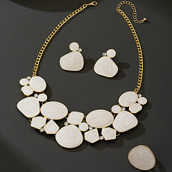 Белый Серьги-гвоздики из сплава эмали и хрустальных страз, подвески, ожерелья и кольца в комплекте, золотые, белые, 430мм и 39x31мм и 32x34мм