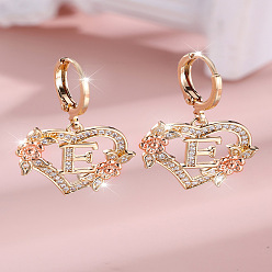 Letter E Серьги-кольца из латуни с микропаве и прозрачным кубическим цирконием в форме сердца, золотые, Письмо E, 34x20 мм