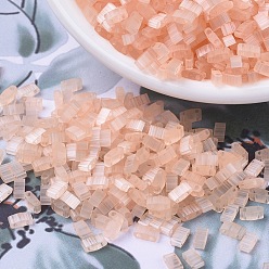 (HTL2555) Шелковый Бледно-светлый Коралловый Миюки половина бусины тила, японский бисер, 2 отверстие, (htl 2555) шелковый бледно-светлый коралл, 5x2.3x1.9 мм, Отверстие : 0.8 мм , около 1250 шт / 50 г