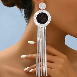 Платина Железные плоские круглые серьги-гвоздики с кисточками, платина, 190x45 мм