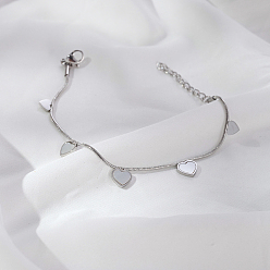 Нержавеющая Сталь Цвет Элегантные браслеты из нержавеющей стали с подвесками в форме сердца, браслеты из змеиной цепи для женщин, цвет нержавеющей стали, 7-7/8 дюйм (20 см), сердце: 81.4x73.4 см