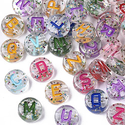 Gemischte Farbe Transparente Acryl Perlen, horizontales Loch, mit Glitzerpulver & Emaille, flach rund mit gemischten Buchstaben, Gemischte Farbe, 10x5 mm, Bohrung: 2 mm, ca. 1560 Stk. / 500 g
