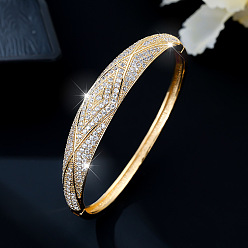 Золотой Браслеты-шарниры с ромбовидным узором из латуни с микропаве из прозрачных кубических цирконий для женщин, золотые, внутренний диаметр: 2-1/4 дюйм (5.8 см)