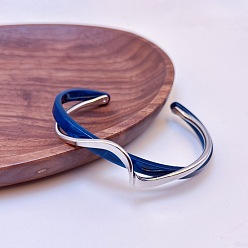 Темно-Синий Браслеты-манжеты из акрилового и CCB пластикового материала Wave для женщин, темно-синий, внутренний диаметр: 2-3/8 дюйм (6 см)