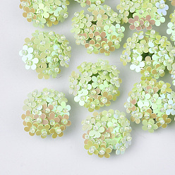 Vert Clair Cabochons paillette pvc, perles de cluster, avec des perles de rocaille en verre et des réglages de disques perforés en laiton plaqué or, fleur, vert clair, 20~23x10~11mm