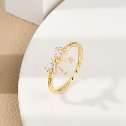 Настоящее золото 18K Кольца-манжеты из латуни с микро-паве и прозрачным циркониевым покрытием для женщин, долговечный, без кадмия и без свинца, бантом, реальный 18 k позолоченный, бант : 8.5x9.5 мм, внутренний диаметр: регулируемый