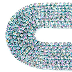 Cyan Clair 4.8 mètres de chaînes de tasse en strass de fer, avec bobine, cyan clair, 2x2x2mm