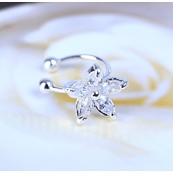 Платина Серьги-каффы из сплава с микропаве из прозрачных кубических цирконий, цветок, платина, 9 мм