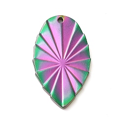 Rainbow Color Revestimiento iónico (ip) 304 colgantes de acero inoxidable, encanto de la hoja, color del arco iris, 30x18x2 mm, agujero: 1.4 mm