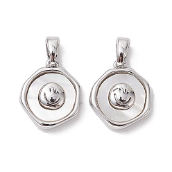 Платина Плоские круглые подвески из латуни с покрытием из ракушки и улыбающимся лицом, цвет морской раковины, платина, 14.5x12x4 мм, отверстие : 5x2.8 мм