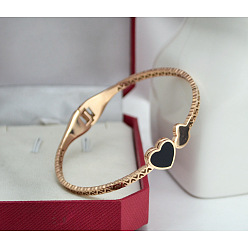 Черный 316 Шарнирные браслеты из хирургической нержавеющей стали и ракушек для женщин, сердце, розовое золото , чёрные, внутренний диаметр: 2-1/4 дюйм (5.8 см)