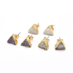 Светло-серый Серьги-гвоздики, с латунной фурнитурой , треугольные, золотые, светло-серый, 10x11x4~7 мм , штифт: 0.7 мм