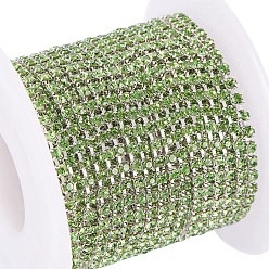 Peridot Brass Rhinestone Strass Chains, with Spool, Rhinestone Cup Chain, about 2880pcs Rhinestone/bundle, Grade A, Silver Color Plated, Peridot, 2mm, about 10yards/roll