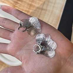 Платина Серьги-кольца из латуни в форме листа, платина, 40 мм