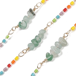 Зеленый Авантюрин Латунные цепные цепи, со стеклянным бисером и бусинами из натурального зеленого авантюрина, долговечный, пайки, с катушкой, золотые, 2x2 мм, около 16.40 футов (5 м) / рулон