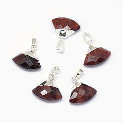 Тигровый глаз Природных тигровый глаз подвески, с длинными латунными накладками, граненые, треугольные, серебряный цвет гальваническим, 14~15x15~16x5 мм, отверстие : 3.5x5.5 мм