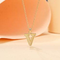 Letter V Ожерелья с подвесками в виде инициалов из сплава, золотые, Буква V, 18.31 дюйм (46.5 см)