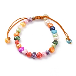 Разноцветный Регулируемые нейлоновые нити плетеные браслеты из бисера, с бусинами из натурального культивированного пресноводного жемчуга и плоскими круглыми латунными подвесками, реальный 18 k позолоченный, красочный, внутренний диаметр: 2-1/8~3-1/2 дюйм (5.5~9 см)