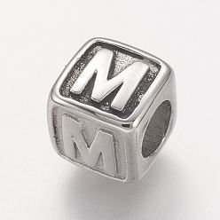 Letter M Устойчивые к потускнению 304 европейские бусины из нержавеющей стали, горизонтальное отверстие, бусины с большим отверстием, куб с letter.m, 8x8x8 мм, отверстие : 4 мм