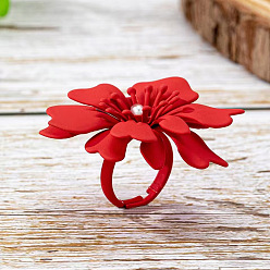 Красный Кольца из цветочного сплава с пластиковым жемчугом для женщин, красные, внутренний диаметр: 17 мм