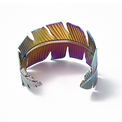 Rainbow Color Ионное покрытие (ip) 304 браслет из нержавеющей стали с перьями и открытой манжетой для женщин, Радуга цветов, внутренний диаметр: 2-1/8x2-3/8 дюйм (5.35 см x 6 см)