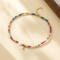 Letter L Ожерелья из круглых бусин в форме сердца из натуральных ракушек и разноцветных стеклянных семян, ожерелья шкентеля, 304 колье из нержавеющей стали, золотые, Письмо L, 15.35 дюйм (39 см)