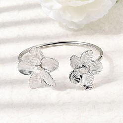 Нержавеющая Сталь Цвет 304 Браслеты-манжеты из нержавеющей стали и пластика с имитацией жемчуга, браслеты на концах для женщин, цветок, цвет нержавеющей стали, внутренний диаметр: 2.42x2.11 дюйм (6.15x5.35 см)