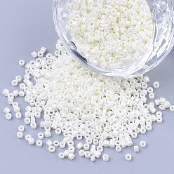 Бежевый Стеклянные цилиндрические бусины, бисер, Цейлон, круглое отверстие, бежевые, 1.5~2x1~2 мм, отверстие : 0.8 мм, около 8000 шт / упаковка, о 85~95 г / мешок