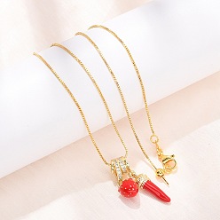 Клубника Латунные подвески с микропаве из прозрачных кубических цирконий и красной эмалью, реальный 18 k позолоченный, стойки покрытие, долговечный, без кадмия и без свинца, клубника, 19.09 дюйм (48.5 см)