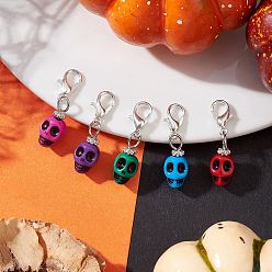 Серебро Пластиковые подвесные украшения, череп, с цинковым сплавом застежками омаров коготь, серебряные, 28 мм