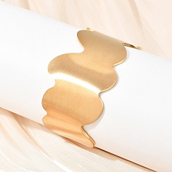 Doré  37 mm brossé 304 Bracelets manchettes ondulés ouverts en acier inoxydable pour femmes, or, diamètre intérieur: 2.36 pouce (6 cm)