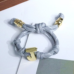 Светло-серый Браслеты из хлопкового шнура с плетеным узлом и буквой J, латунные подвески в виде букв алфавита для женщин и мужчин, золотые, светло-серый, внутренний диаметр: 1.97~2.76 дюйм (5~7 см)