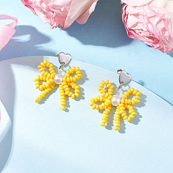 Желтый Сердце с бантом, подвесные серьги-гвоздики из бисера ручной работы из стекла, с 304 серьгами из нержавеющей стали, цвет нержавеющей стали, желтые, 36.5x28.5 мм