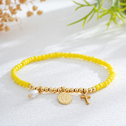 Желтый Регулируемые 304 из нержавеющей стали браслеты шарма, Браслеты из стеклянного бисера и латуни на эластичной основе для женщин, Крест и плоский круглый, с имитацией жемчуга, желтые, 6.89 дюйм (17.5 см)
