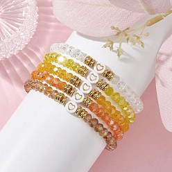 Or 5 Ensemble de bracelets extensibles en perles de verre, de laiton et d'acrylique, bracelets empilables coeur, or, diamètre intérieur: 2-1/8 pouce (5.4 cm)