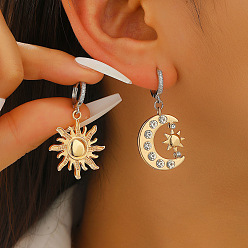 Платиновый & Золотой Серьги-кольца из латуни и хрустальных страз, луна и солнце, слева и справа, платиной и золотом, 40x24 мм