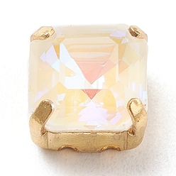 Свет Топаз Шить на горный хрусталь, флуоресцентный стиль мокко, стекло горный хрусталь, с золотыми тонами латунных зубьев, аксессуары для одежды, граненые, квадратный, светлый топаз, 8x8x6 мм, отверстие : 1 мм