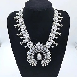 Белый Ожерелья-нагрудники из сплава и синтетической бирюзы в стиле бохо-цветок для женщин, белые, 16.93 дюйм (43 см)