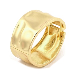 Золотой Не тускнеющие винтажные широкие браслеты из кованого сплава с шарнирами для женщин, золотые, внутренний диаметр: 2-3/8x2 дюйм (6.1x5.1 см)