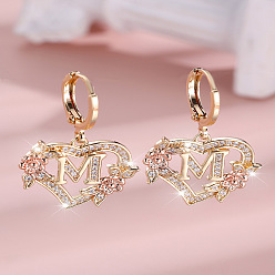Letter M Серьги-кольца из латуни с микропаве и прозрачным кубическим цирконием в форме сердца, золотые, Буква М, 34x20 мм