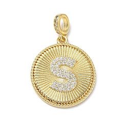 Letter S Латунные микропаве прозрачные подвески с фианитом, плоский круглый с подвесками в виде букв, без свинца и без кадмия, долговечный, стойки покрытие, реальный 18 k позолоченный, Письмо с, 24.5x21.5x2.5 мм, отверстие : 4.5x3.5 мм