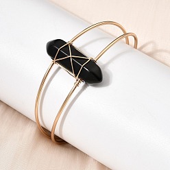 Обсидиан Браслеты-манжеты для женщин из натурального обсидиана с шестигранными концами, обмотанными латунной проволокой., внутренний диаметр: 2.34x1.79 дюйм (5.95x4.55 см)